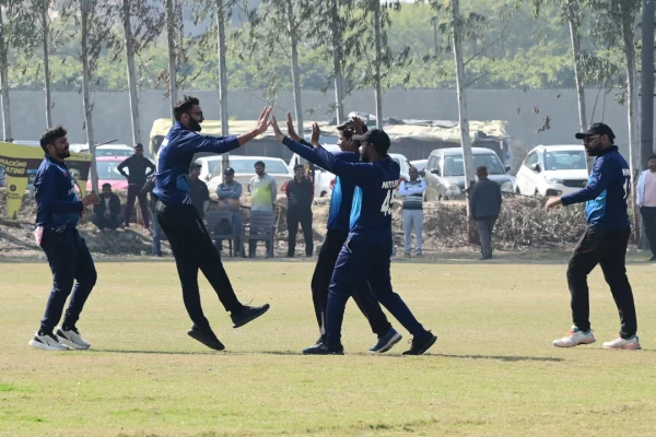 career-imgae6 career-imgae6