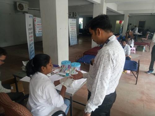 11 (1) (1) (1) (1) (1) (1) (1) (1) (1) (1) (1)