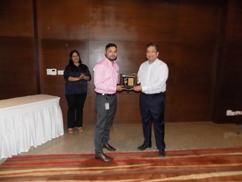 9 (1) (1) (1) (1) (1) (1)